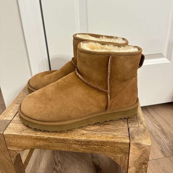 UGG Classic Mini II Genuine Shearling Lined Boot in Chestnut Suede Size US 9 - Picture 7 of 12